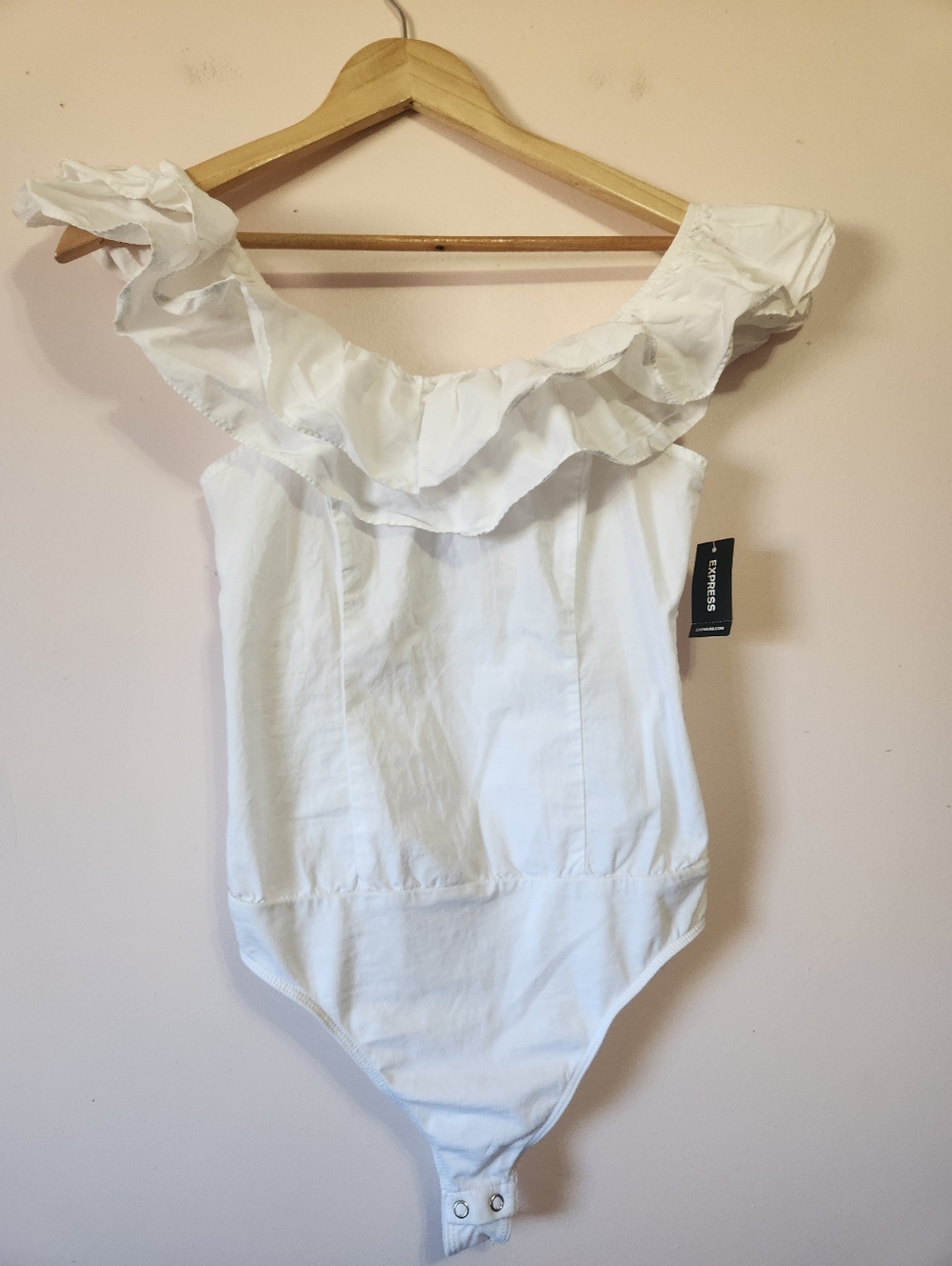 NWT Express White Ruffle Off-The-Shoulder Smocked Thong Bodysuit Sz S Boho Chic
